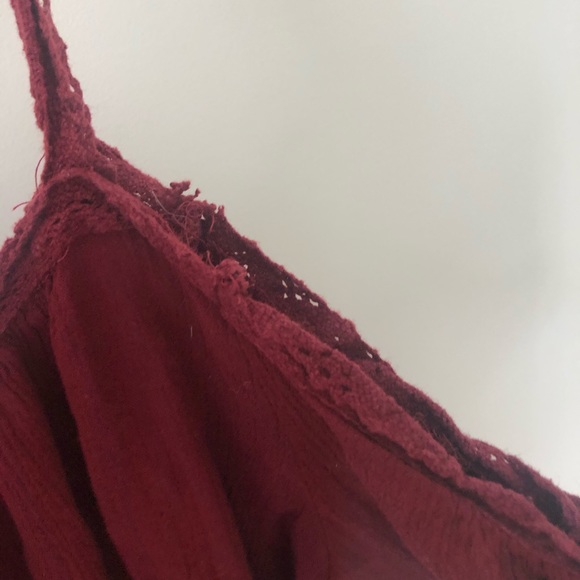 red off the shoulder - Picture 7 of 8